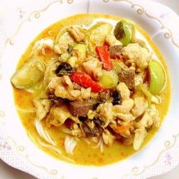 ขนมจีนน้ำยาเขียวหวานพิเศษษษ