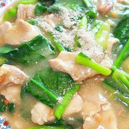 ราดหน้าเส้นใหญ่หมู