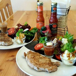 สันคอหมูคุโรบุตะ