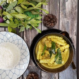 แกงไก่ยอดมะพร้าว