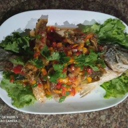 ปลากระพงทอดสามรส(7.5-8.5ขีด)