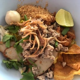ร้านก๋วยเตี๋ยว สูตรน้ำปลาหมึก