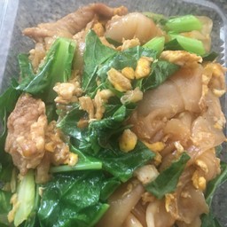 ผัดซีอิ้วเส้นใหญ่ไม่ใส่เนื้อสัตว์