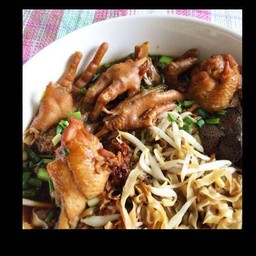 ก๋วยเตี๋ยวไก่มะระป้ารัตน์ สาขาตาก