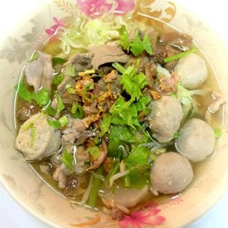 จอมขวัญ ก๋วยเตี๋ยวนำชัย