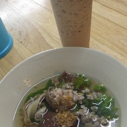 เกาเหลา ต้มเลือดหมู นายเฮงเก่า