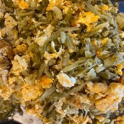 ผัดผักกาดดองใส่ไข่