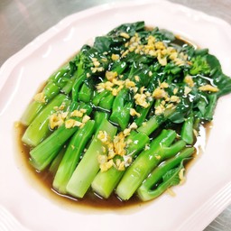 คะน้าฮ่องกงราดน้ำมันหอย