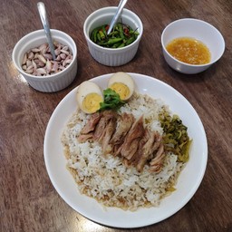 ข้าวขาหมู เนื้อล้วน+ไข่