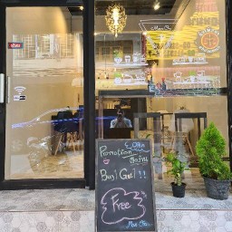 Move on Coffee Ramkhamhaeng