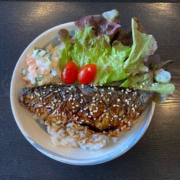 ข้าวหน้าปลาซาบะ