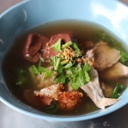เกาเหลาเลือดหมูนายยุทธ