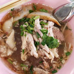ก๋วยเตี๋ยวไก่น้ำใส