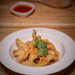 ปลาเห็ดโคนทอดกระเทียม