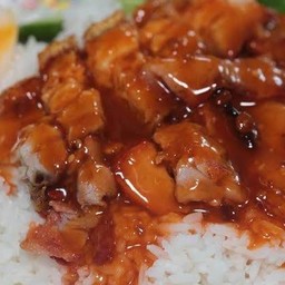 ข้าวหมูกรอบ