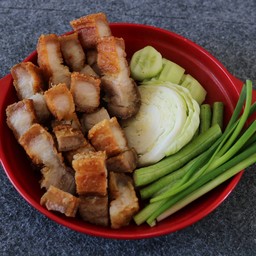 หมูกรอบ