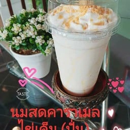 นมสดคาราเมลไข่เค็มปั่น