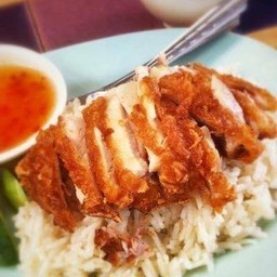 ข้าวมันไก่นายสิบ ไก่ทอด