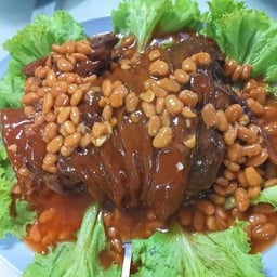 ขาหมูถั่วเหลือง