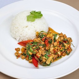 กระเพราหมูราดข้าว