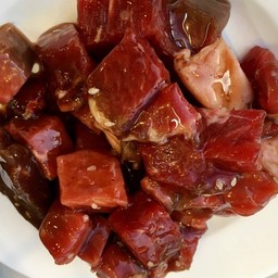 เนื้อหมักหั่นเต๋า