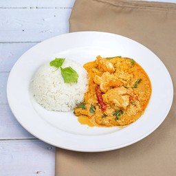 กุ้งผัดผงกะหรี่ราดข้าว