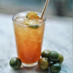 Kumquat iced tea