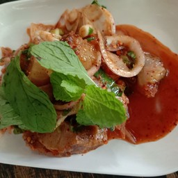 น้ำตกหมู