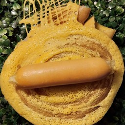 ขนมโตเกียวใส้กรอกหนังกรอบรมควัน