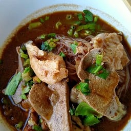 เจ๊เยาว์ (เจ้าเก่า)