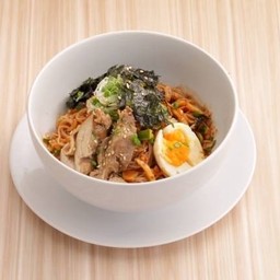 บะหมี่เย็นแห้ง ซอสเผ็ด