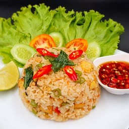 ข้าวผัดกระเพราคลุกข้าว