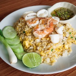 ข้าวผัดทะเลรวม