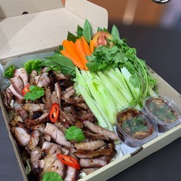 ร้านอังอังคอหมูย่างลุยไฟ ลพบุรี พรหมมาสตร์
