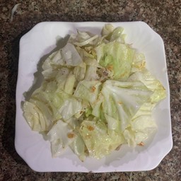 กะหล่ำปลีผัดน้ำปลา