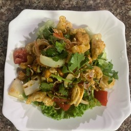 ยำสามกรอบ