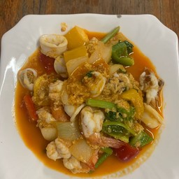 ทะเลผัดผงกะหรี่