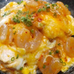 ข้าวไข่ข้นกุ้งซอสเผ็ด