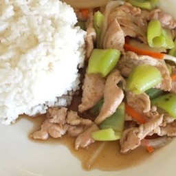 ข้าวราดพริกหยวก