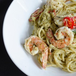 สปาเกตตีผัดเพสโต้ซีฟู้ดครีมซอส