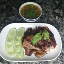 ขาหมูทอด (เป็นกับข้าว)