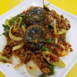 พริกเผาไข่เยี่ยวม้าหมูสับ