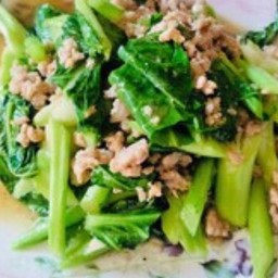 คะน้าหมูสับ