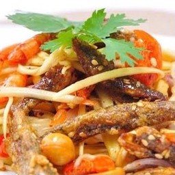 ตำมะม่วงปลากรอบ