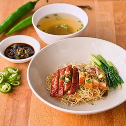 บะหมี่เป็ดย่าง-หมูกรอบ