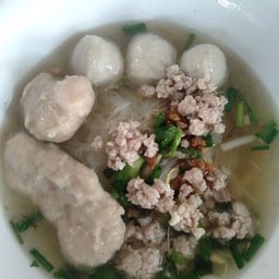 ก๋วยเตี๋ยวหมูน้ำใสใบตำลึง