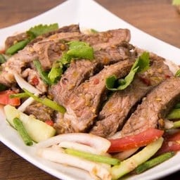 ยำเนื้อ สะระแหน่