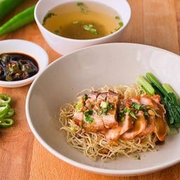 บะหมี่หมูแดง-หมูกรอบ