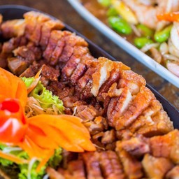 หมูทอดน้ำปลาแสงทอง