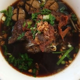 ก๋วยเตี๋ยวชิ้นเนื้อเปื่อย